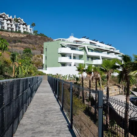 Apartment 3-bedroom Oasis Private, Luxe, Scenic, Spacious